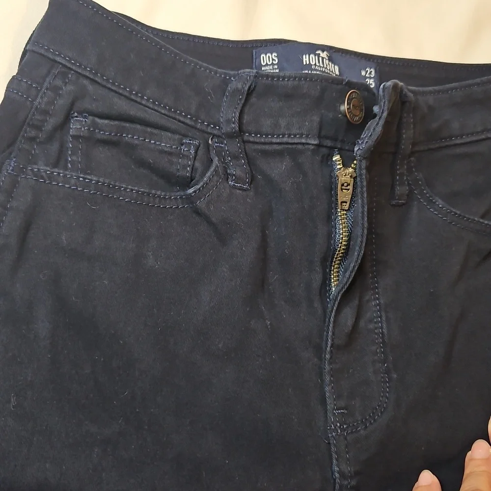 Hollister Dark Blue Ultra High Rise Mom Pant Size 23 Denim - Picture 6 of 6
